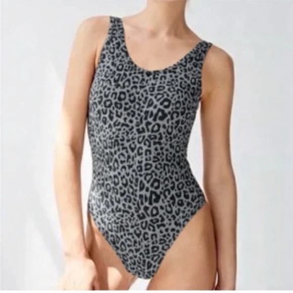 Medium Patterned Bodysuit Bundle - Picture 3 of 11